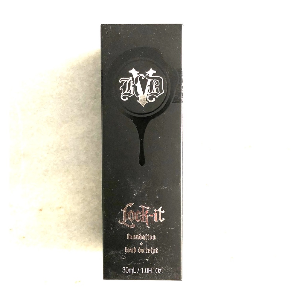 NEW Kat Von D lock it foundation in deep 74 warm